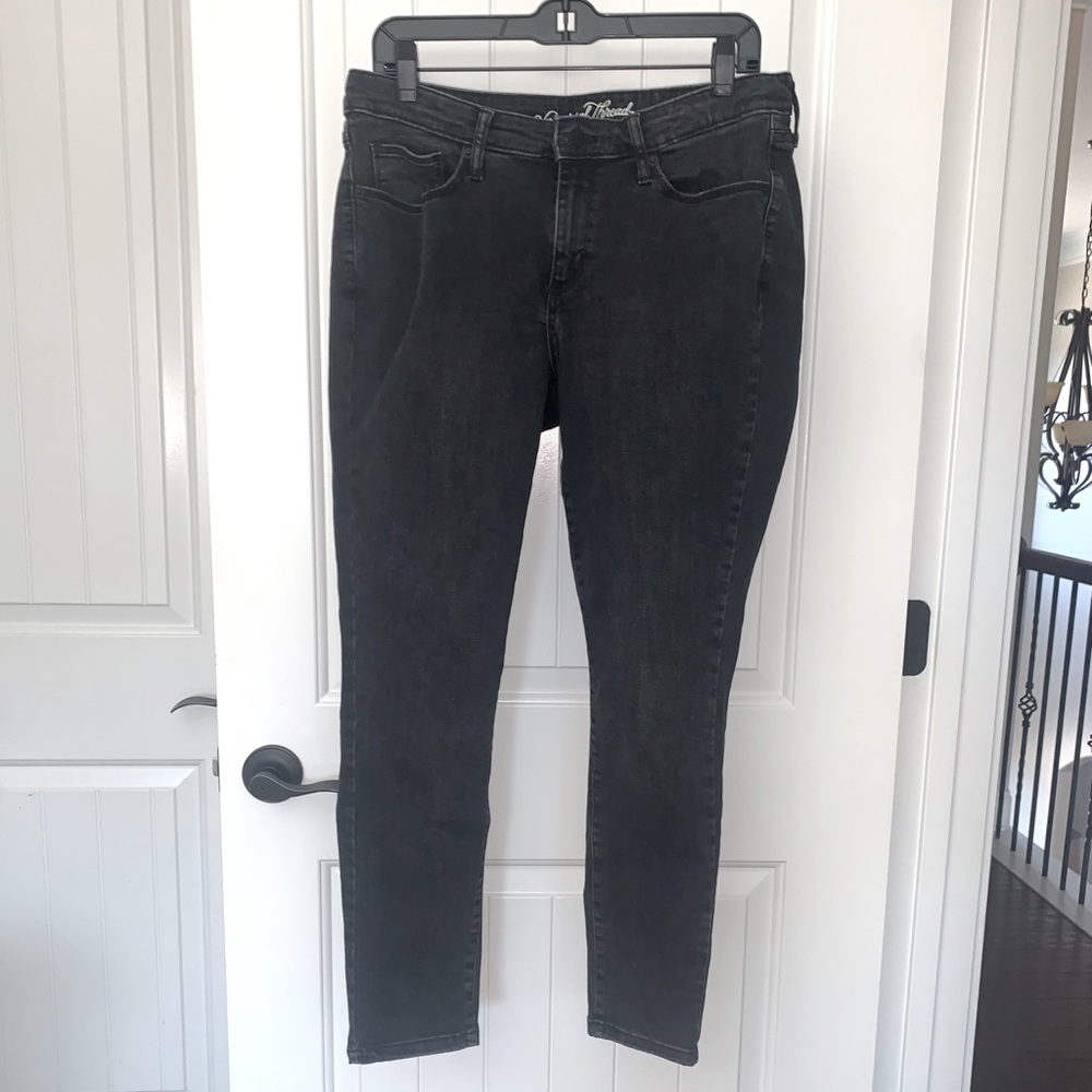 Universal Thread Black Denim Distressed Jeans